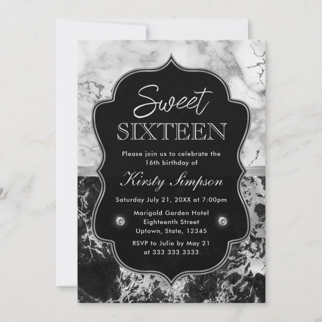 Invitation Moderne Sweet 16 noir, blanc et marbre argenté (Devant)