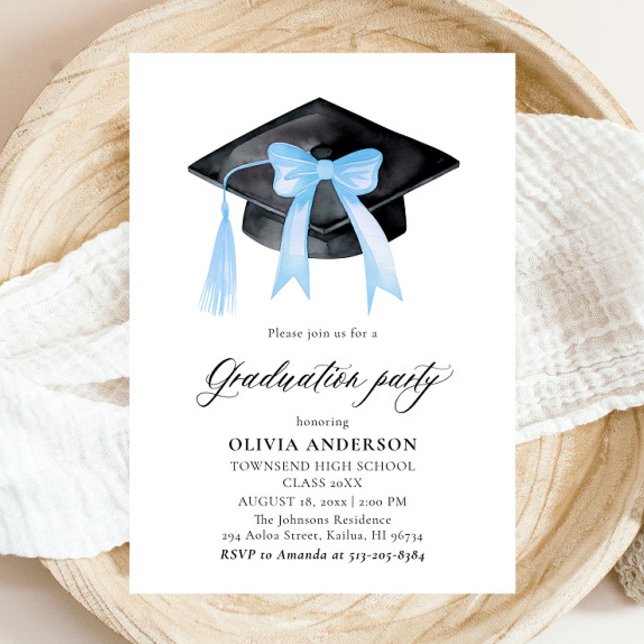 Invitation Moderne tendance Bleu Bow Graduation Cap Graduatio (Watercolor Modern Elegant Trendy Stylish Blue Bow Graduation Invitation)