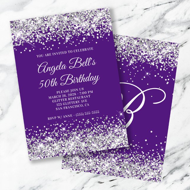 Invitation Monogramme Glitter Argent Violet Royal 50e Anniver (Silver Glitter Royal Purple Monogram 50th Birthday Invitation)