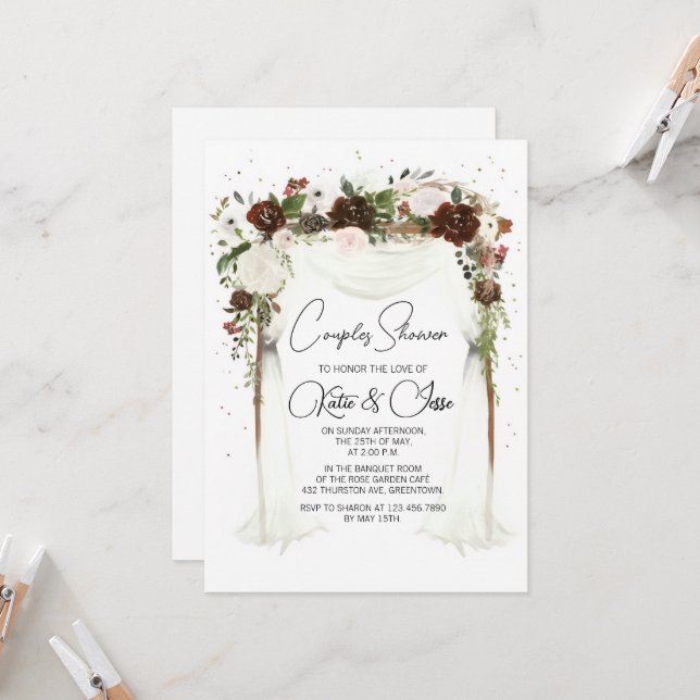 Invitation Moody Burgundy Floral Arch Couples Shower  (Devant/Arrière en situation)