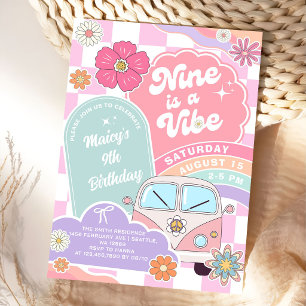 Invitation Neuf est un anniversaire arc-en-ciel Daisy Vibe