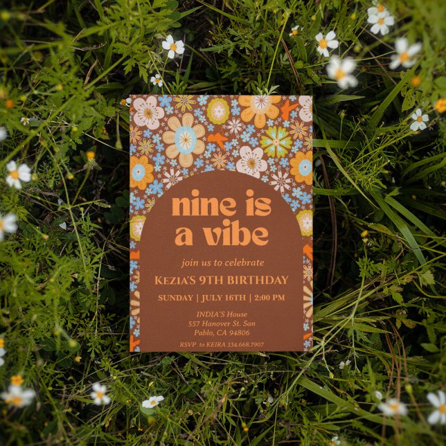 Invitation Neuf est une Vibe Retro Fleurs Super 9e anniversai (Créateur téléchargé)