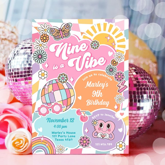 Invitation Neuf est Vibe Retro Preppy Varsity Disco Anniversa (Créateur téléchargé)