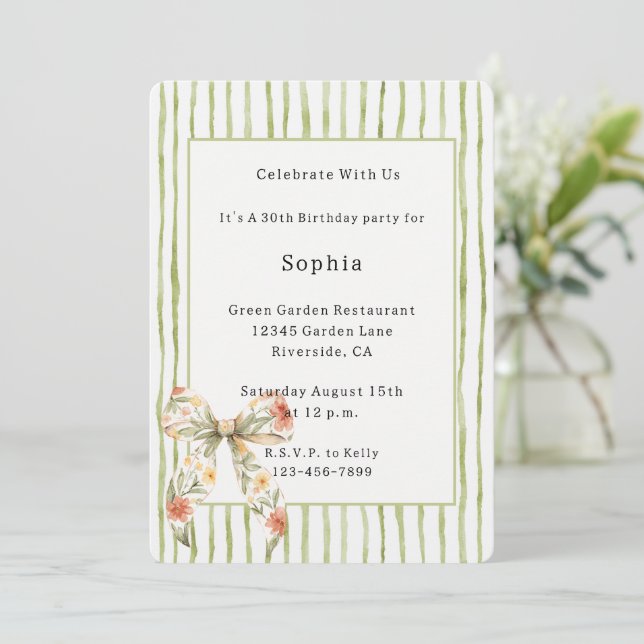 Invitation Nœud floral à rayures vertes pour anniversaire (Debout devant)