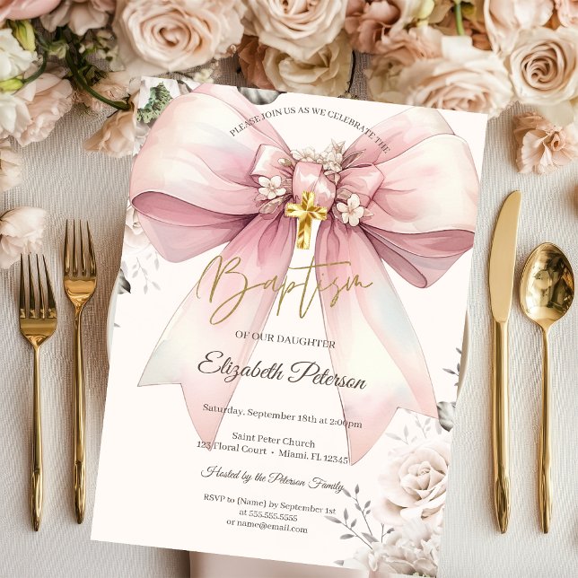 Invitation Nœud floral élégant Croix dorée Roses Crème Baptêm (Créateur téléchargé)