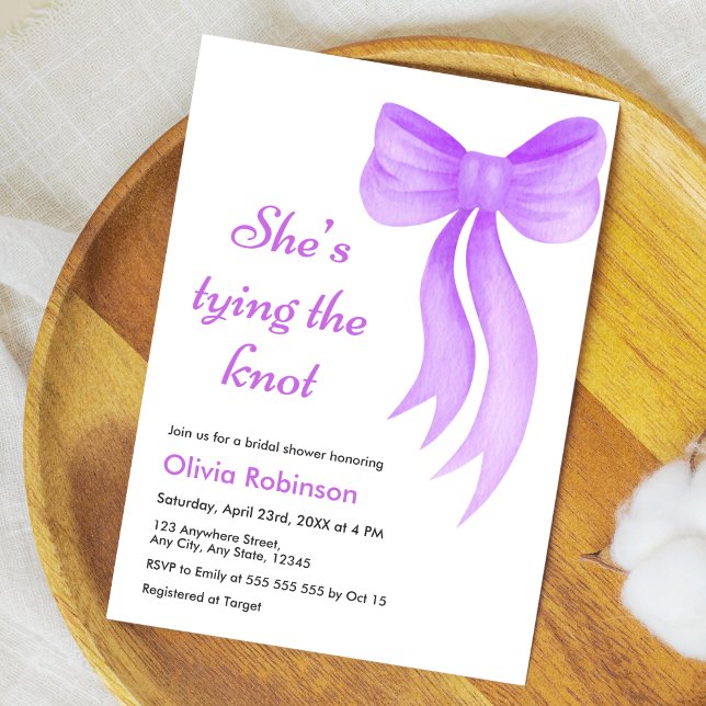 Invitation Noeud Papillon Violet Elle Attache le Noeud Enterr (Purple Bow She's Tying the Knot Bridal Shower Invitation )