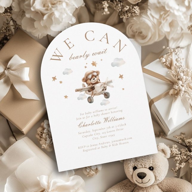 Invitation On Peut Attendre ! Ours et avion en peluche (We Can Bearly Wait! Cute, modern, white, baby shower arch invitation.)