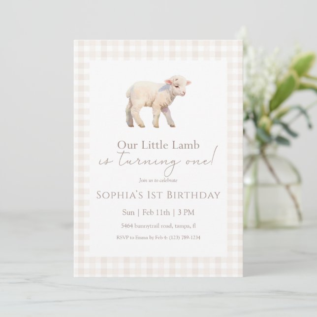 Invitation Our Little Lamb Birthday Neutral Gingham (Debout devant)