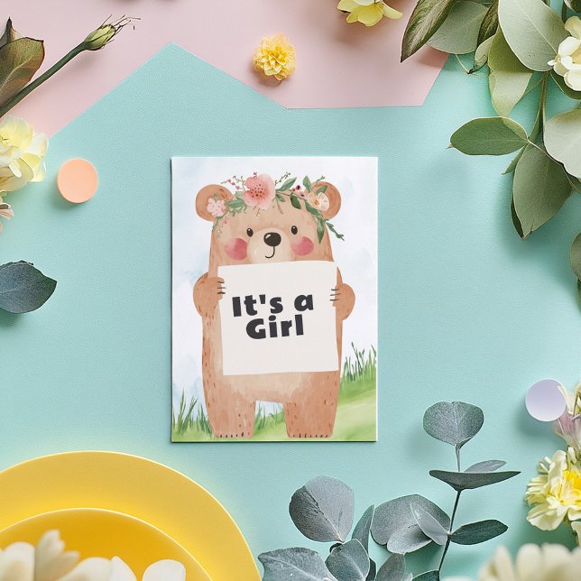 Invitation Ours en peluche mignon C’est une fille Baby shower (Adorable baby shower invitation.A cute bear illustration holding a sign that says “It’s a Girl")