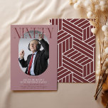 Invitation Ovale moderne photo et signature 90e anniversaire<br><div class="desc">Moderne et élégant 90th Birthday Invitation. Design présente une photo ovale de la fille/garçon d'anniversaire, l'élégante lettre 'NINETY' avec le nom des personnes dans le script signature sur le dessus et un simple modèle de fête d'anniversaire qui est facile à customiser avec vos propres détails. Les couleurs peuvent également être...</div>