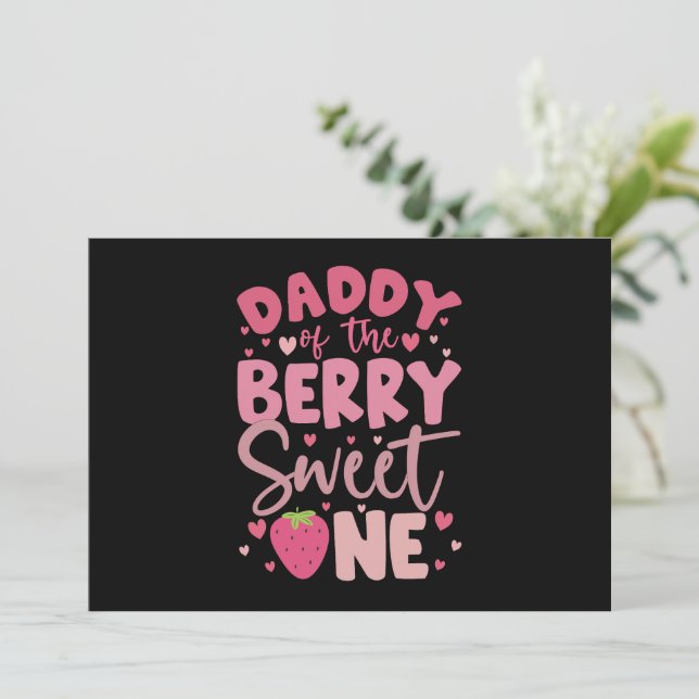 Invitation Papa de la douce fraise d'anniversaire (Debout devant)