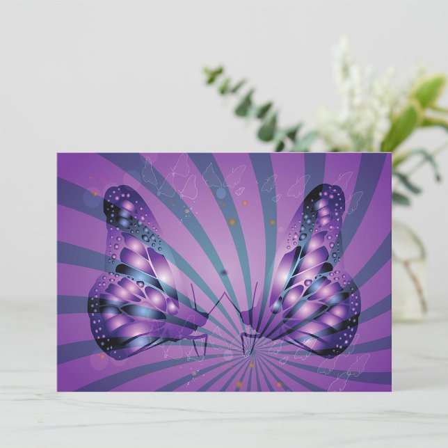 Invitation Papillon Abstrait Violet avec des Ailes Radieuses (Créateur téléchargé)