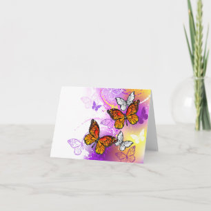 Invitation Papillons Monarque sur Arrière - plan pourpre