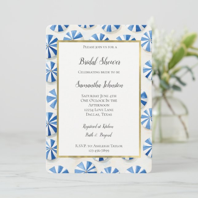 Invitation Parasols de plage bleus pour enterrement de vie de (Debout devant)