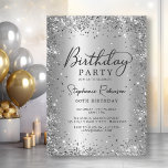 Invitation Parties scintillant argentée glamour Foil métalliq<br><div class="desc">Parties scintillant moderne et élégante argent et Foil métallique 60e anniversaire invitations de fête. Ce design de carte de fillette adulte présente un script de calligraphie manuscrit élégant, cadre brillant de faux glam argent parties scintillant autour sur argent gris faux brossé faux feuille métallique look arrière - plan. Facile à...</div>