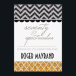 Invitation Parties scintillant Black, Silver, Gold 70th Birth<br><div class="desc">Avec l'apparence d'or, de noir et d'argent, cette parties scintillant d'anniversaire élégante et moderne, Soixante-dix et Spectaculaire, sera certainement un succès auprès des invités et du récipiendaire de l'anniversaire, qu'il s'agisse d'un gars ou d'une fille ! Parties scintillant parait chevron rayures, quatrefoil et texte qui lit 70 et Spectaculaire avec...</div>