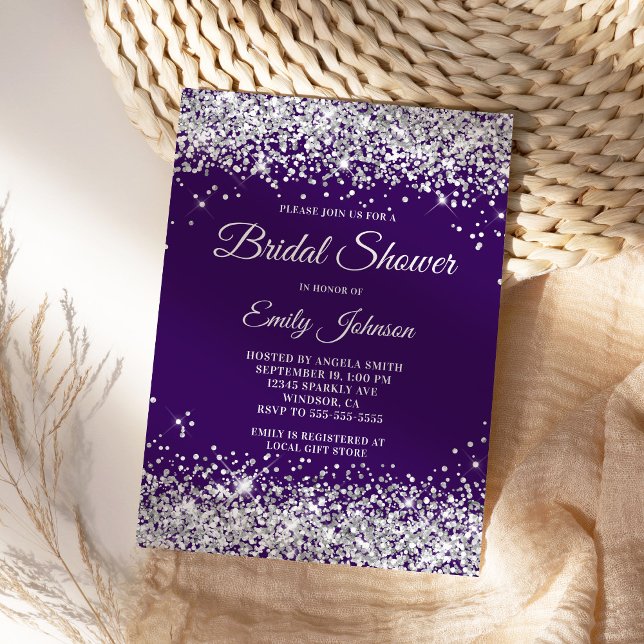 Invitation Parties scintillant en argent violet Fête des mari (Modern purple and faux silver glitter bridal shower invite.)