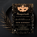 Invitation Parties scintillant en or noir mascarade fête d'an<br><div class="desc">Pour une Masquerade élégante, 50e (ou tout âge) anniversaire. Un arrière - plan noir élégant. Décoré avec de la poussière de parties scintillant en faux or et un masque masqué. Personnalisez et ajoutez un nom, un âge et des détails de la fête. Le nom est écrit avec un script de...</div>