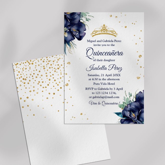 Invitation Parties scintillant Gold Tiara et Quinceanera Flor (Gold Tiara Glitter and Floral Quinceanera Invitation on a white background.)