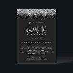 Invitation Parties scintillant Silver tendance Sweet 16 Anniv<br><div class="desc">Parties scintillant Silver tendance Sweet 16 Anniversaire Fête Noir. Style glam, avec parties scintillant faux argent bordant le dessus de chaque côté, et doux 16 est dans un ensemble moderne script informel sur le noir classique. Personnalisez facilement le reste du texte à vos propres détails. Vous pouvez également modifier le...</div>