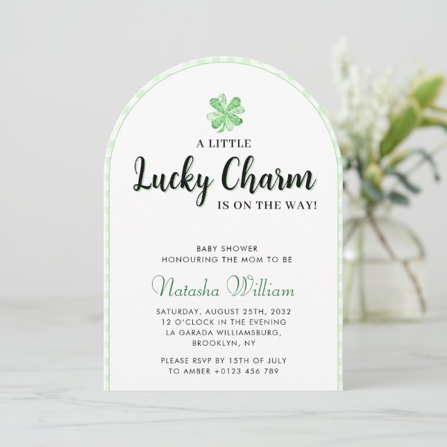Invitation Petit Charme Chanceux | Arc de Baby shower St Patr (Debout devant)