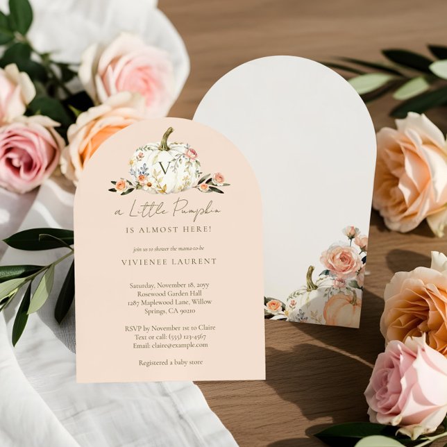 Invitation Petit Citrouille sur le chemin Baby shower floral  (Little Pumpkin on the Way Pink Floral Baby Shower Invitation)