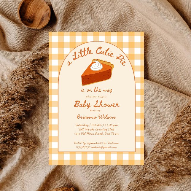 Invitation Petit gâteau de citrouille adorable douche de bébé (Little cutie pumpkin pie gingham baby shower invitation)