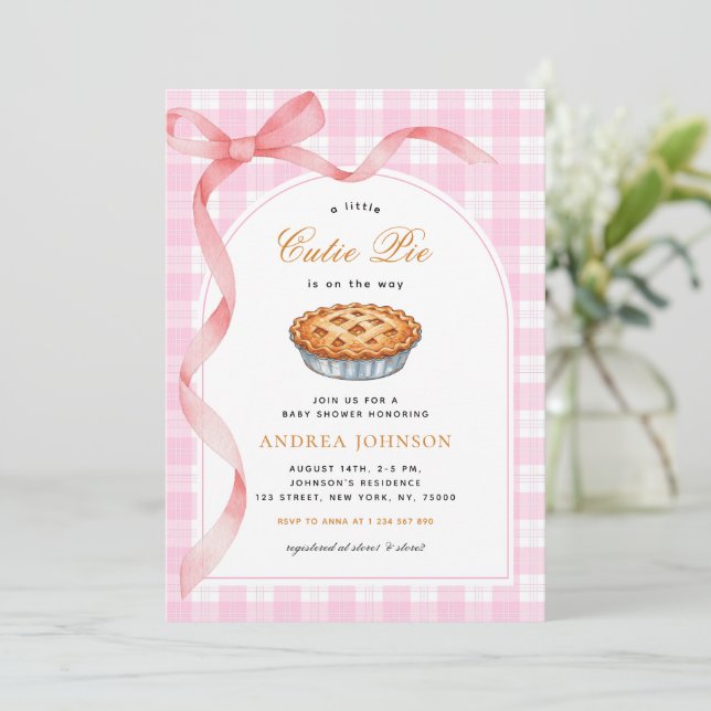 Invitation Petite Cutie Pie Rose En vichy Bow Girl Baby showe (Debout devant)