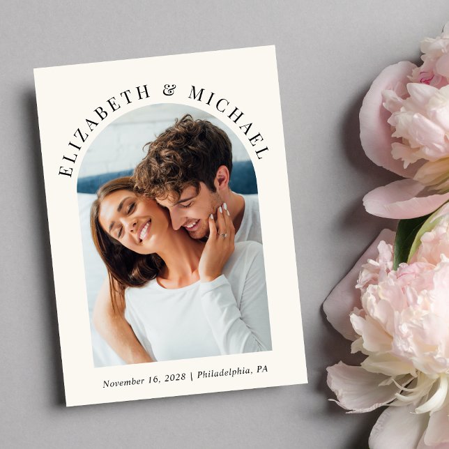 Invitation Photo Arch moderne QR Code Cream Mariage (Celebrate your love story with an invitation showcasing your favorite photo in an elegant arch frame)