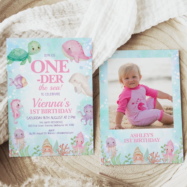 Invitation Photo Baleine rose sous la mer 1er anniversaire (One-der the sea girl's 1st birthday invitation featuring various sea creatures and a photo)