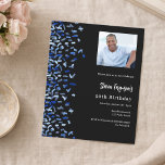 Invitation photo bleu marine noire<br><div class="desc">Une invitation moderne,  élégante et raffinée. Un arrière - plan noir décoré de confettis bleus. Personnalisez et ajoutez une photo,  un nom et des détails de la fête. Texte blanc. 1 feuille = 1 invite imprimé bord à bord.</div>