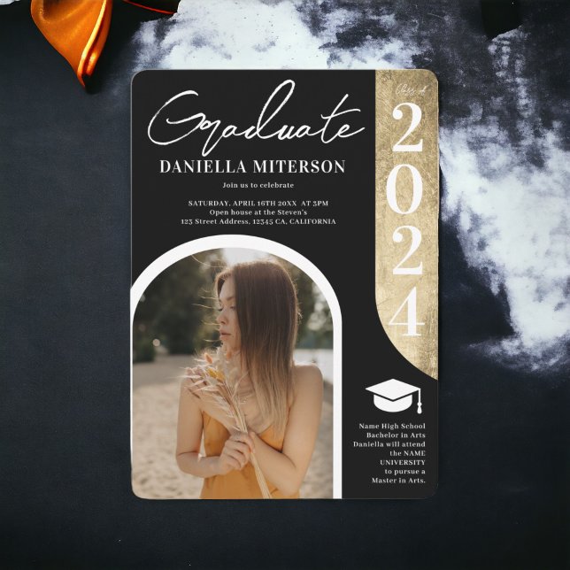 Invitation Photo bold 2024 or arc graduation noire (Photo bold 2024 gold arch black graduation invitation)