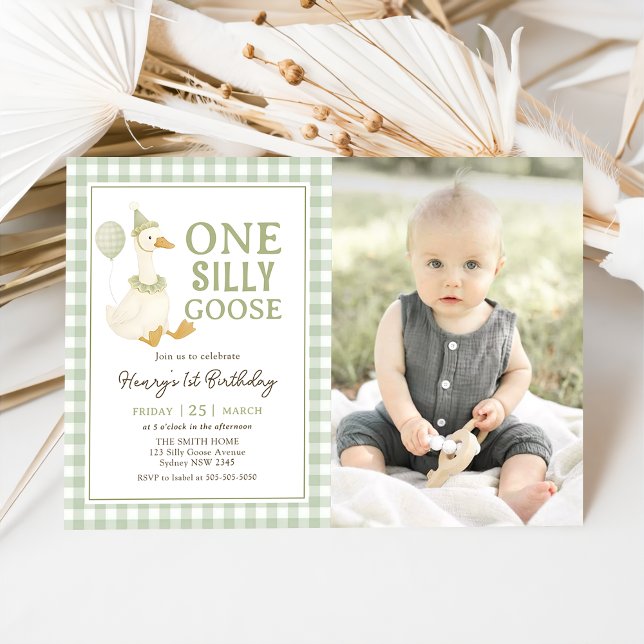 Invitation Photo d'anniversaire Green Gingham One Silly Goose (Créateur téléchargé)