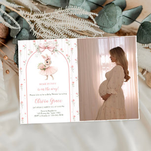 Invitation Photo de Baby Shower avec un lapin floral et un no