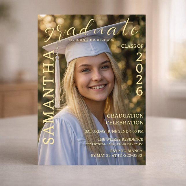Invitation photo de célébration de remise de diplô (Modern graduation celebration design with elegant photo layout and clean magazine style)
