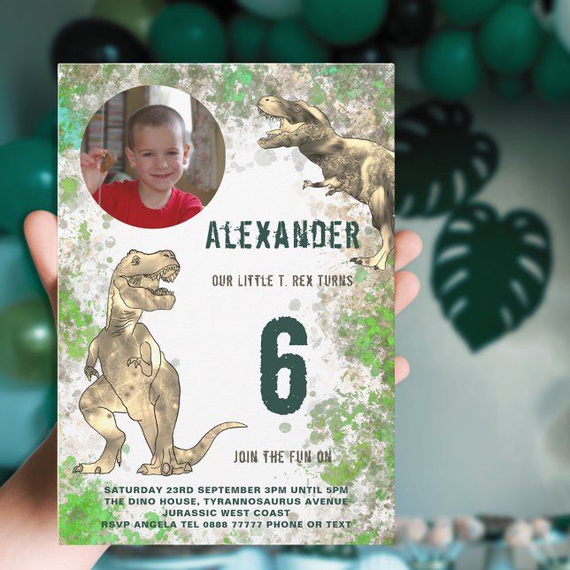 Invitation Photo de fête d'anniversaire Dinosaur T-Rex (Dinosaur T-Rex 6th birthday party photo invitation watercolor green and brown )