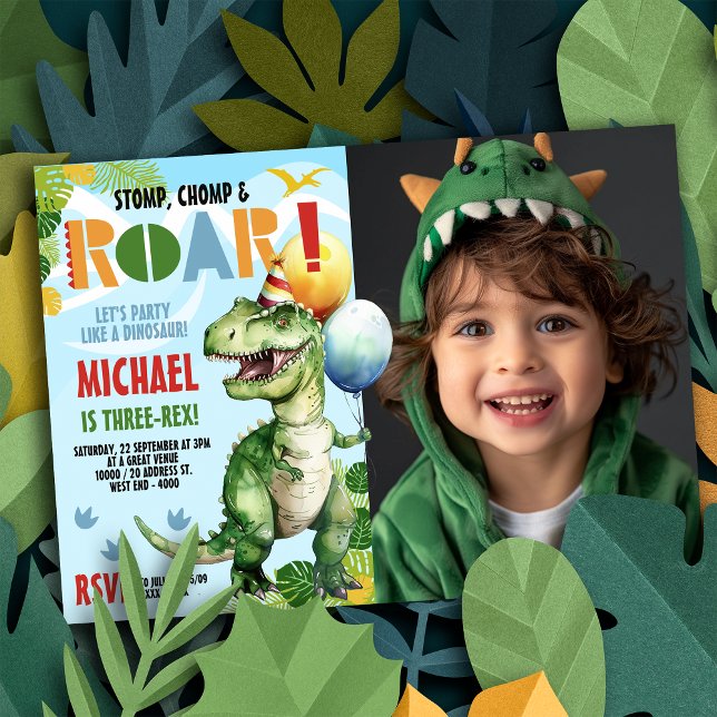 Invitation Photo de fête d'anniversaire du dinosaure triangul (Stomp, chomp and roar!  You will party like a dinosaur with our Three-rex invitation!)