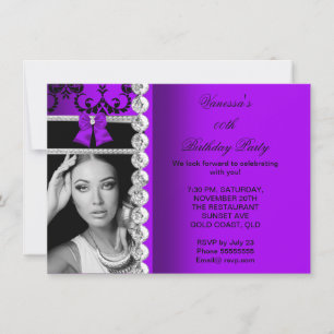 Invitation Photo de naissance avec noeud noir en damas violet