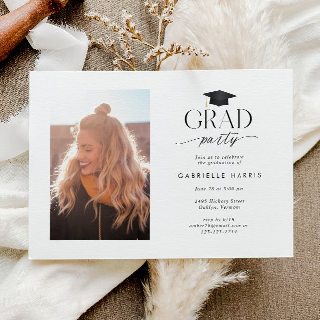Invitation Photo de style moderne noir et blanc  (Black and White Modern Script Photo Invitation)