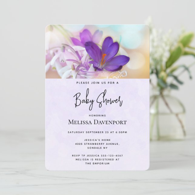 Invitation Photo d'un joli Baby shower de Crocus de printemps (Debout devant)