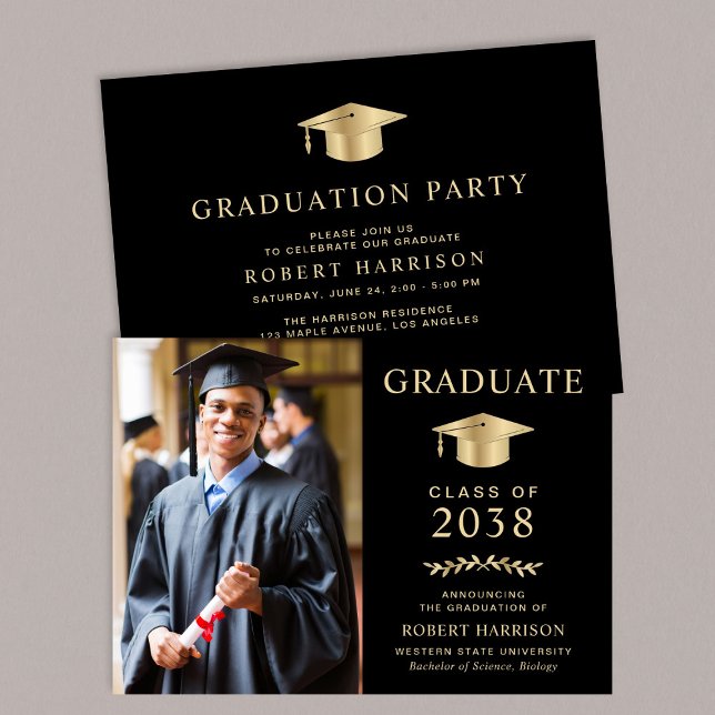 Invitation Photo élégante Black Gold College Graduation Party (An elegant college graduation party invitation to celebrate the graduate's achievements)