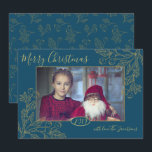 Invitation Photo Golden Foil Winter Berries<br><div class="desc">Ajoutez un peu d'étincelle à vos cartes de voeux de vacances cette année avec la collection Golden Foil Winter Berries! Cette carte de voeux de vacances est hautement personnalisable. Cliquez sur "personnaliser ce modèle" pour changer la police, ajouter votre propre photo et changer l'arrière - plan en couleur de votre...</div>