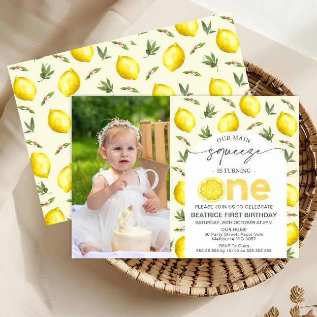 Invitation Photo Jaune Lemon Main Squeeze 1er anniversaire (Modern Our Main Squeeze 1st Birthday Invitation Template Baby Girl, Lemon Themed 1st Birthday Invite)