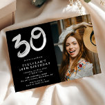 Invitation Photo moderne de la fête du 30e anniversaire<br><div class="desc">Tendance 30e anniversaire Invitation photo. Design propose une photographie de votre choix sur un arrière - plan noir,  avec un modèle simple en texte blanc,  facile à customiser. Le numéro trente est une amusante typographie d'un coup de pinceau donnant à cet invitation une sensation moderne.</div>