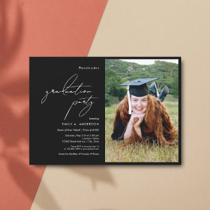 Invitation Photo moderne noir et blanc Script Graduation