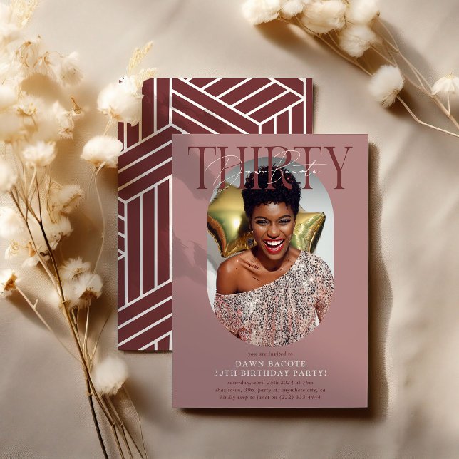 Invitation Photo Ovale moderne et signature 30e anniversaire (Créateur téléchargé)