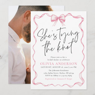 Invitation Photo Pink Bow She's Tying the Knot Fête des marié
