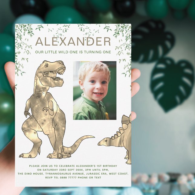 Invitation photo pour la 1ère fête d'anniversaire  (Dinosaur 7th birthday party invitation with photo template T-Rex and stegosaurus dinos )