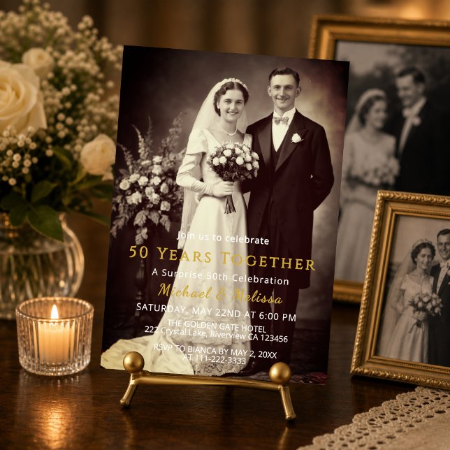 Invitation Photo pour les 50 ans de Surprise (Elegant 50 years together invitation with vintage photo and gold details)