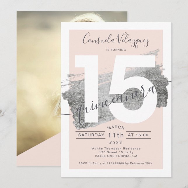 Invitation Photo quinceanera à brosse à feuille d'argent (Devant / Derrière)